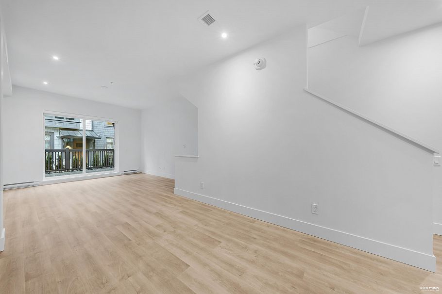 105 2320 Emery Court North Vancouver, BC - 8