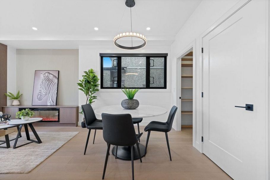 3 2282 E 8th Avenue Vancouver, BC - 16