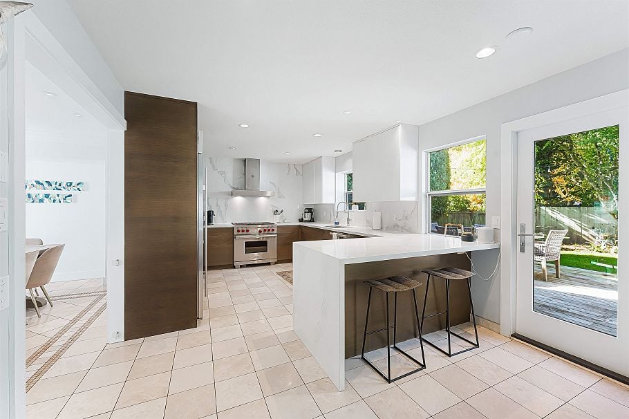 3968 Frames Place North Vancouver, BC - 1