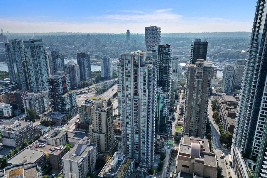 2904 1283 Howe Street Vancouver, BC - 29