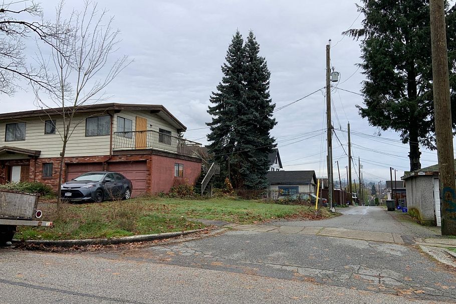 620 Kaslo Street Vancouver, BC - 3