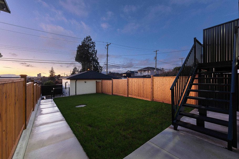 2 7361 Fraser Street Vancouver, BC - 25