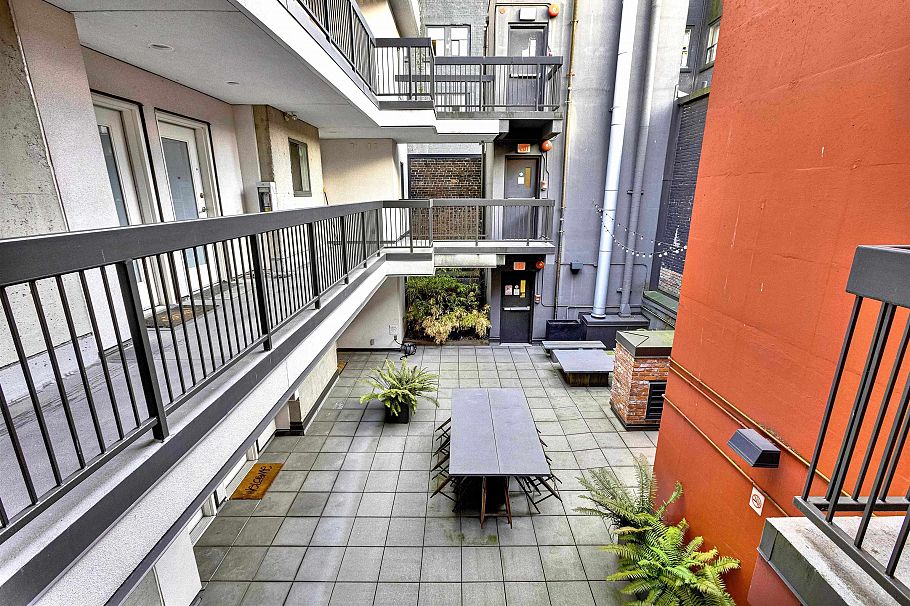 301 370 Carrall Street Vancouver, BC - 29