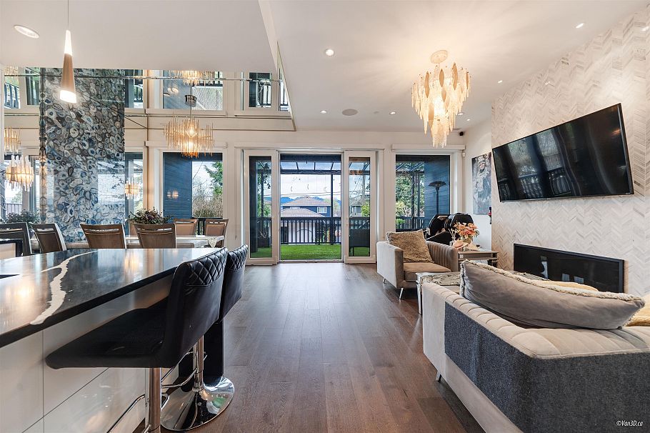 3781 W 24th Avenue Vancouver, BC - 26