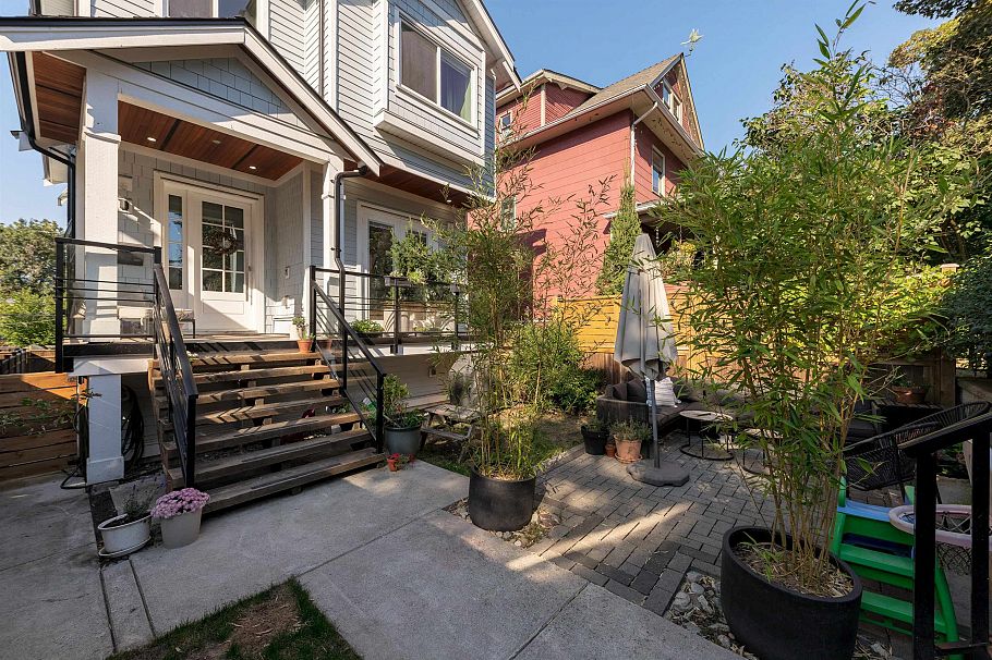 2055 Venables Street Vancouver, BC - 3