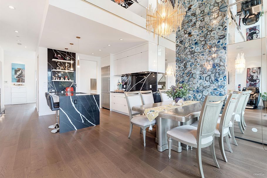 3781 W 24th Avenue Vancouver, BC - 25