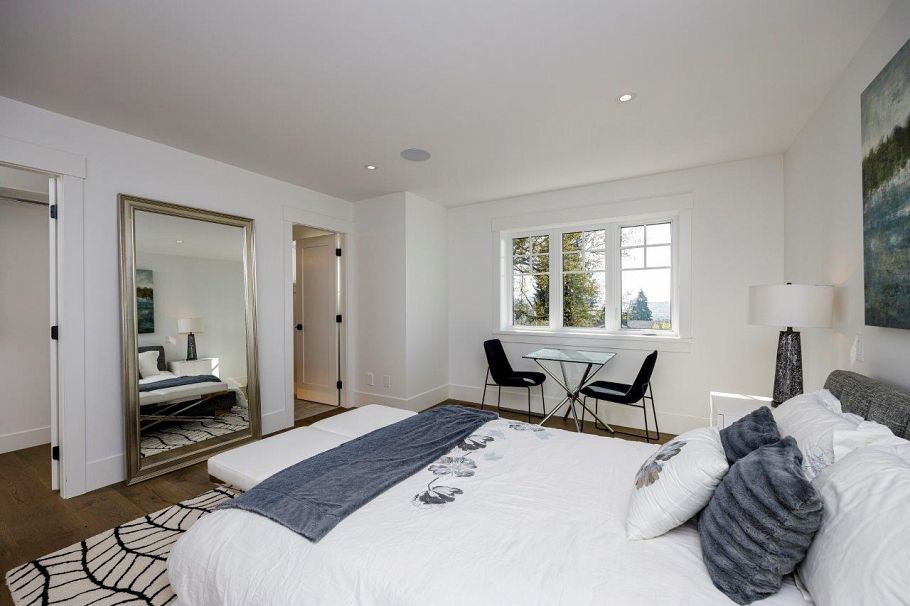 1028 Calverhall Street North Vancouver, BC - 32