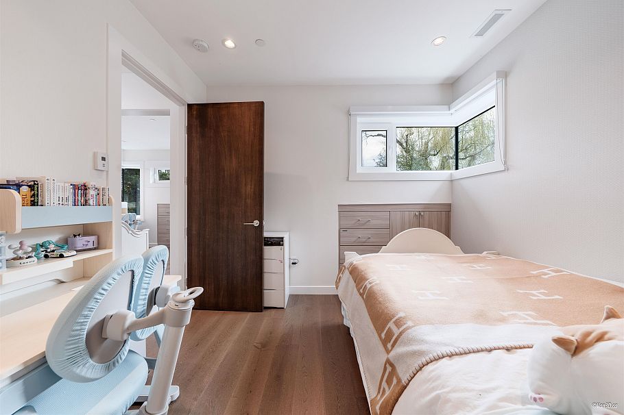 3781 W 24th Avenue Vancouver, BC - 15