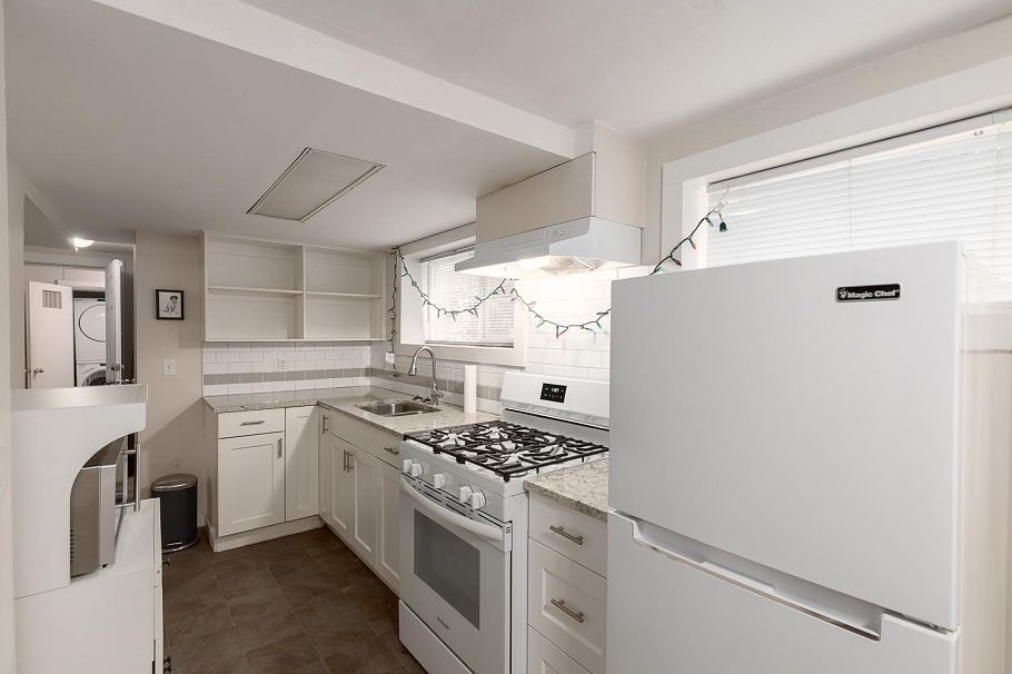 832 Salsbury Drive Vancouver, BC - 15