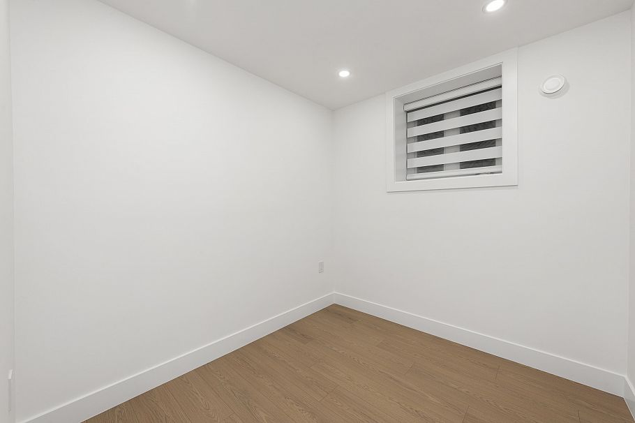 2 7361 Fraser Street Vancouver, BC - 29