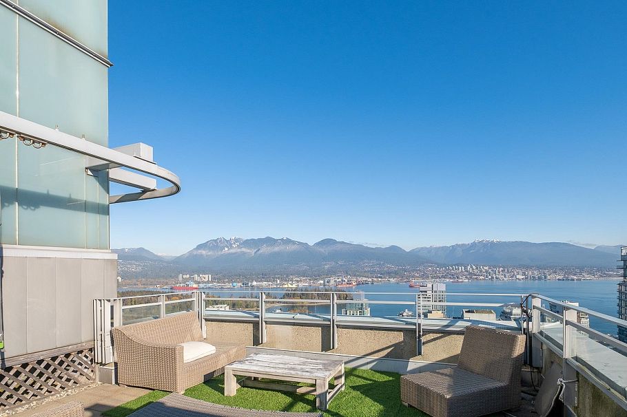 PH2 1288 W Georgia Street Vancouver, BC - 32