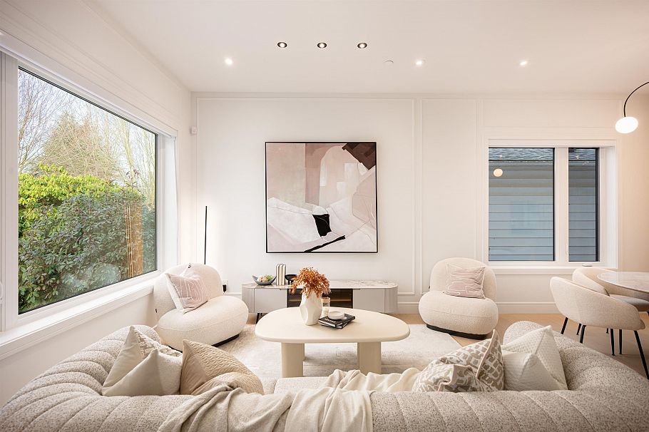 7380 Maple Street Vancouver, BC - 1