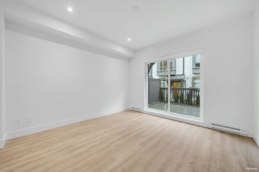 105 2320 Emery Court North Vancouver, BC - 21