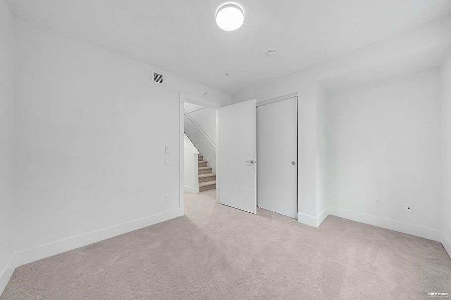 105 2320 Emery Court North Vancouver, BC - 18