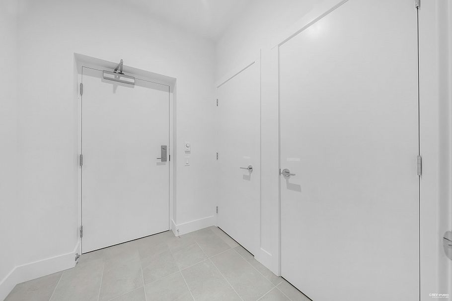 105 2320 Emery Court North Vancouver, BC - 22