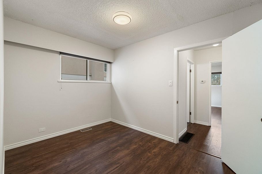 2611 Parker Street Vancouver, BC - 5