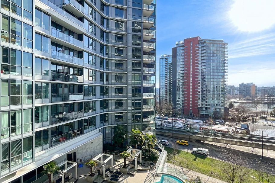 805 68 Smithe Street Vancouver, BC - 18