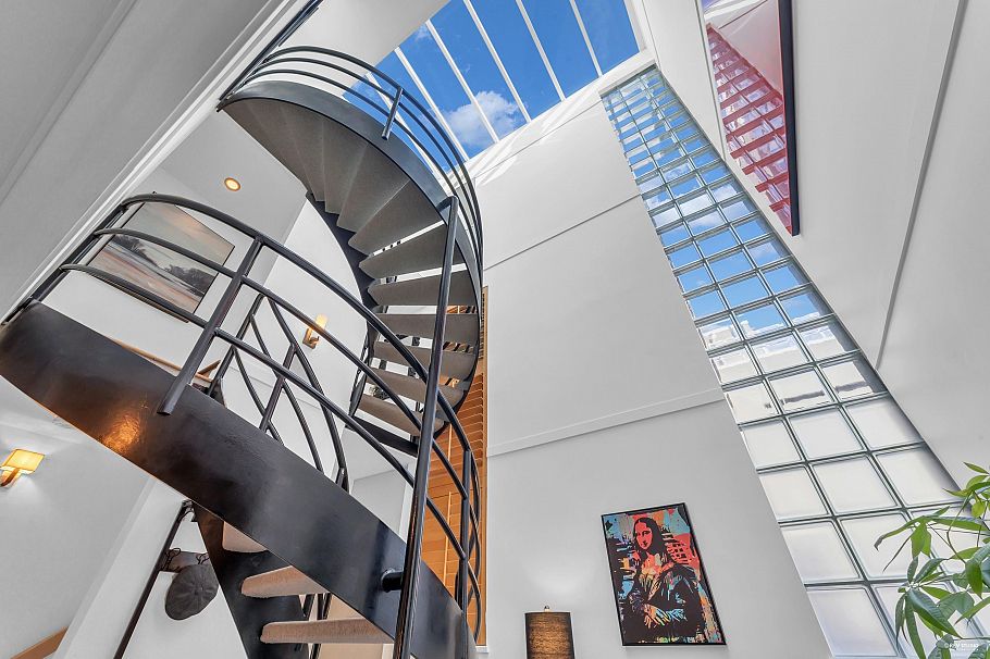 2243 Oak Street Vancouver, BC - 22