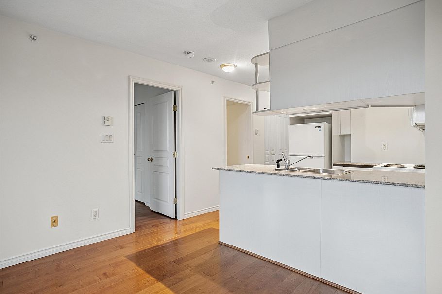 2409 1189 Howe Street Vancouver, BC - 7