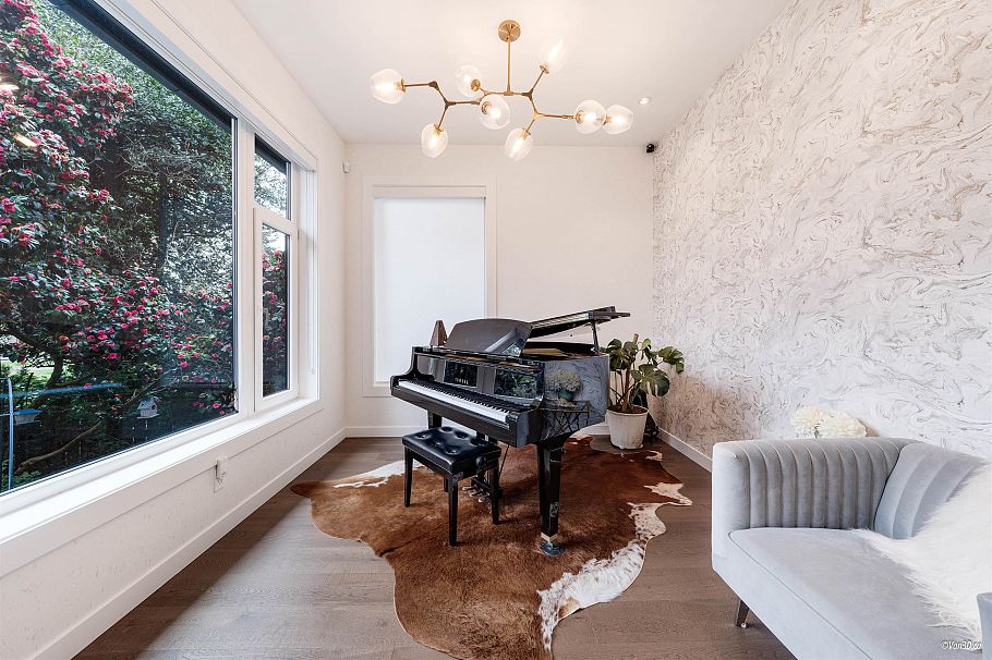 3781 W 24th Avenue Vancouver, BC - 17