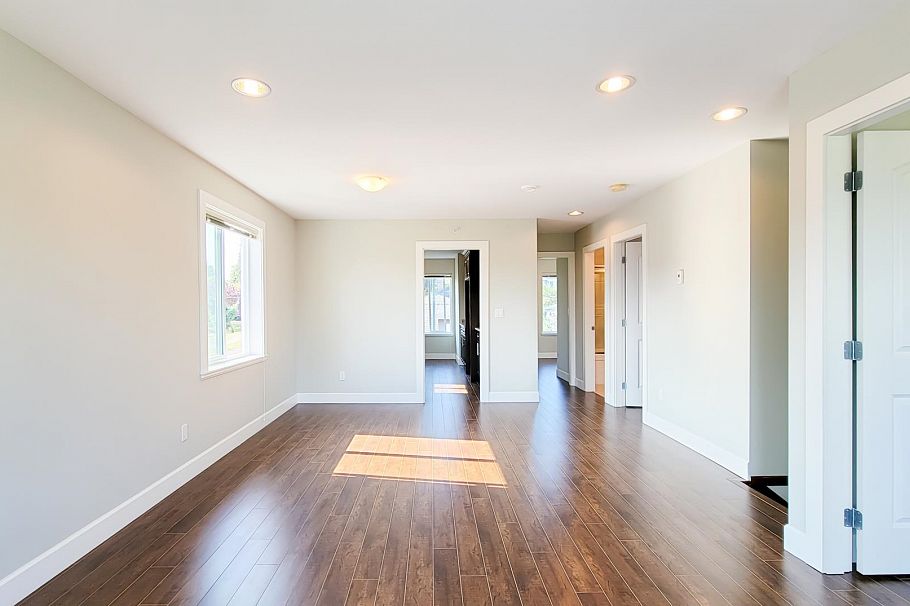 3096 E 26th Avenue Vancouver, BC - 8