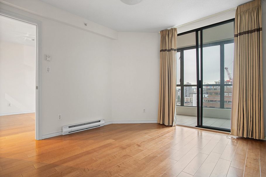 2409 1189 Howe Street Vancouver, BC - 11