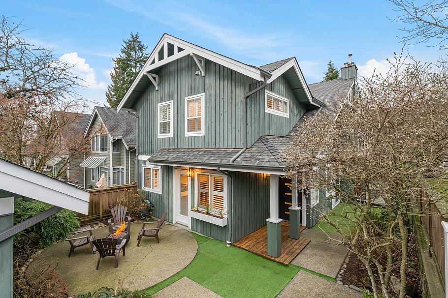 1645 St. Andrews Avenue North Vancouver, BC - 1
