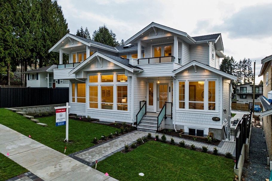 361 E 22nd Street North Vancouver, BC - 4