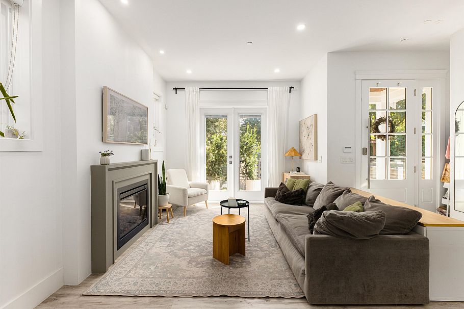 2055 Venables Street Vancouver, BC - 11