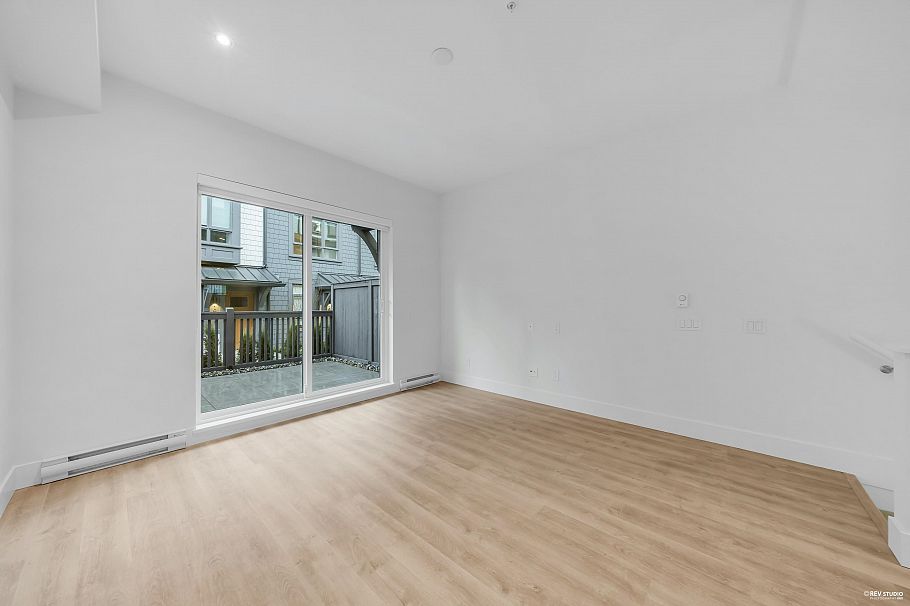 105 2320 Emery Court North Vancouver, BC - 20