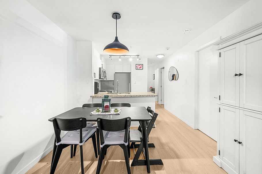 203 930 W 16th Avenue Vancouver, BC - 11