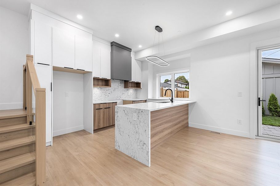 2 1160 Rossland Street Vancouver, BC - 4