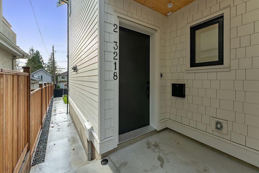 2 3218 W 38th Avenue Vancouver, BC - 23