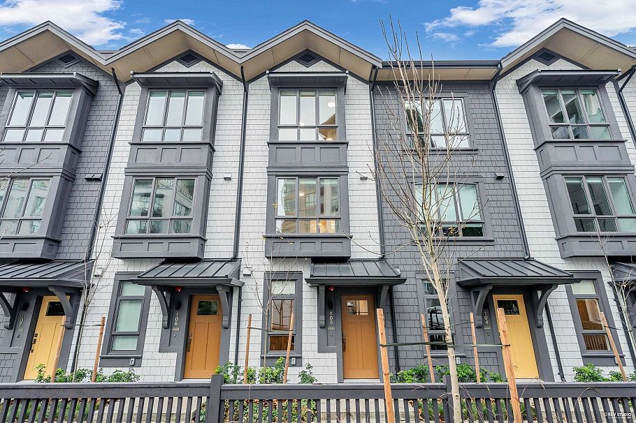 105 2320 Emery Court North Vancouver, BC - 33