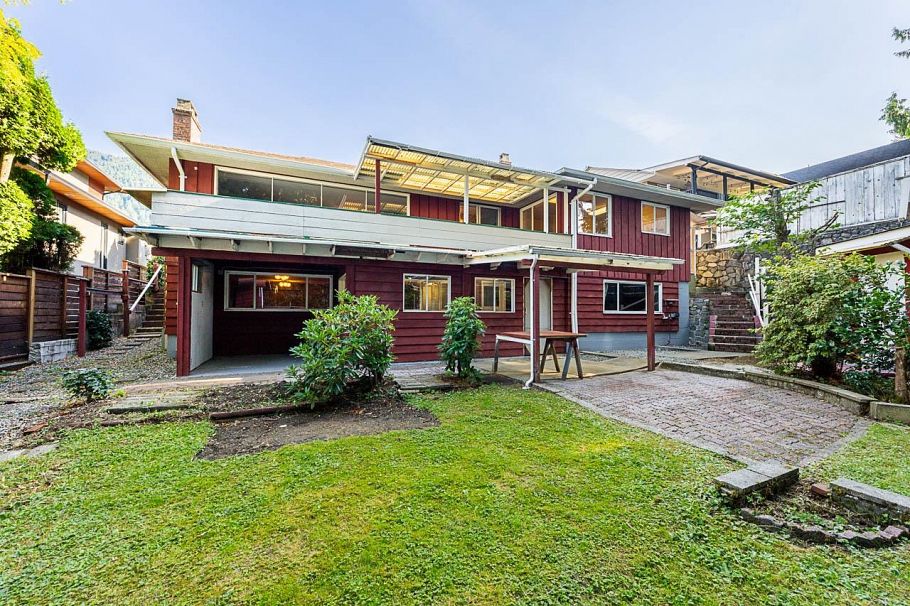 723 Handsworth Road North Vancouver, BC - 3