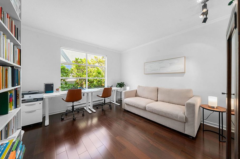 204 3151 Woodbine Drive North Vancouver, BC - 26