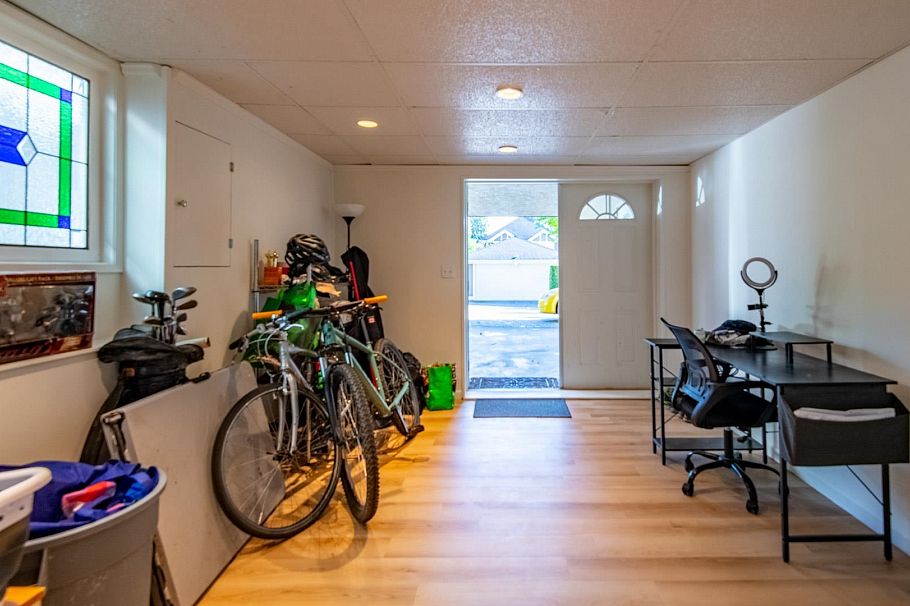 3530 W 31st Avenue Vancouver, BC - 30