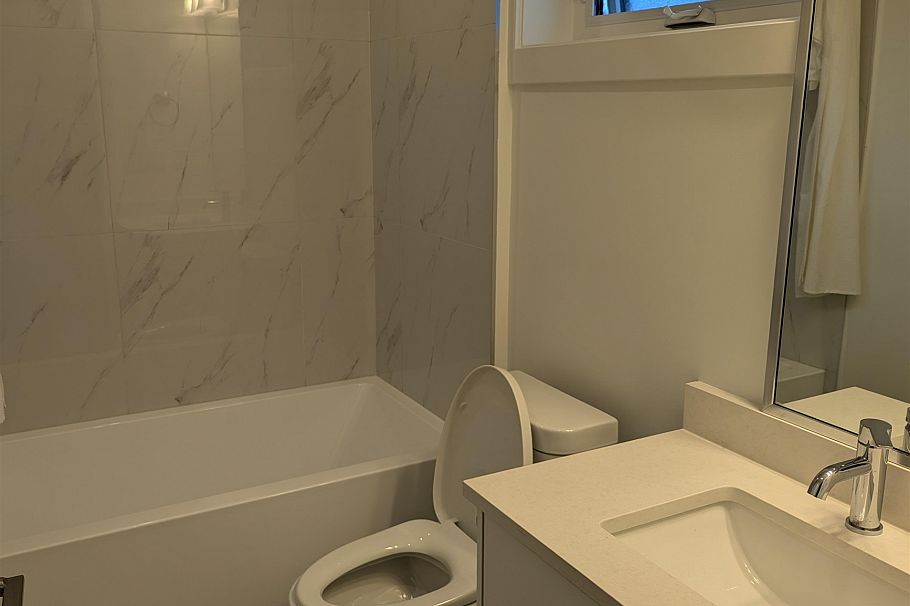 836 W 61st Avenue Vancouver, BC - 7