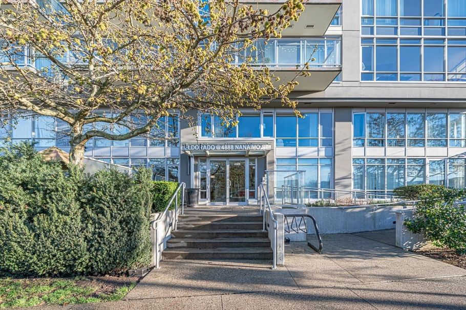 612 4888 Nanaimo Street Vancouver, BC - 1