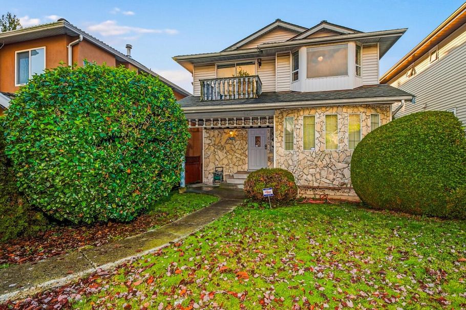 7475 West Boulevard Vancouver, BC - 1