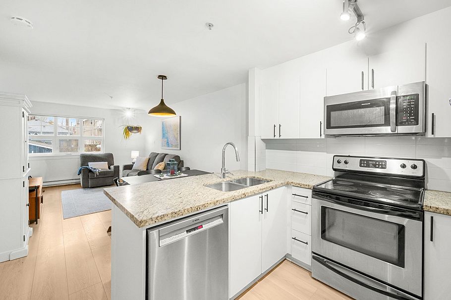 203 930 W 16th Avenue Vancouver, BC - 8