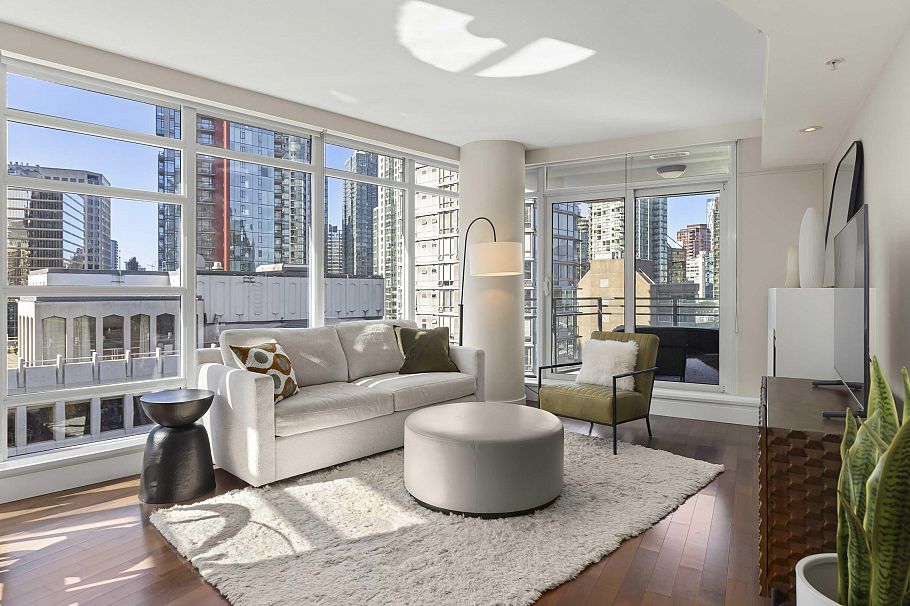 1505 1205 W Hastings Street Vancouver, BC - 3