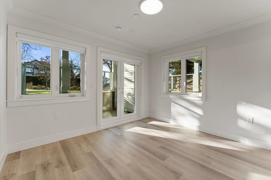 2229 W 16th Avenue Vancouver, BC - 23