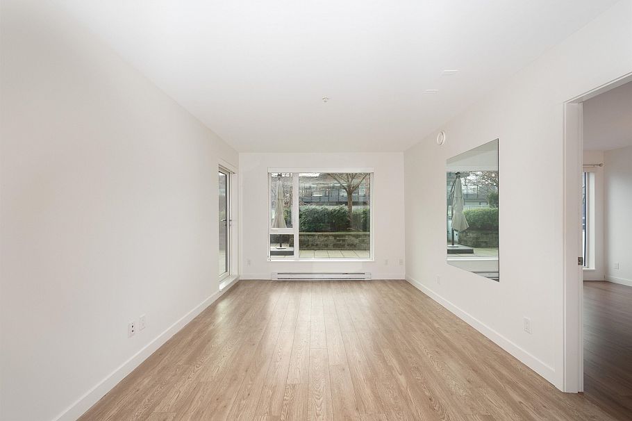 204 1061 Marine Drive North Vancouver, BC - 14