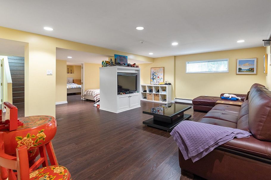 1649 W 29th Avenue Vancouver, BC - 28