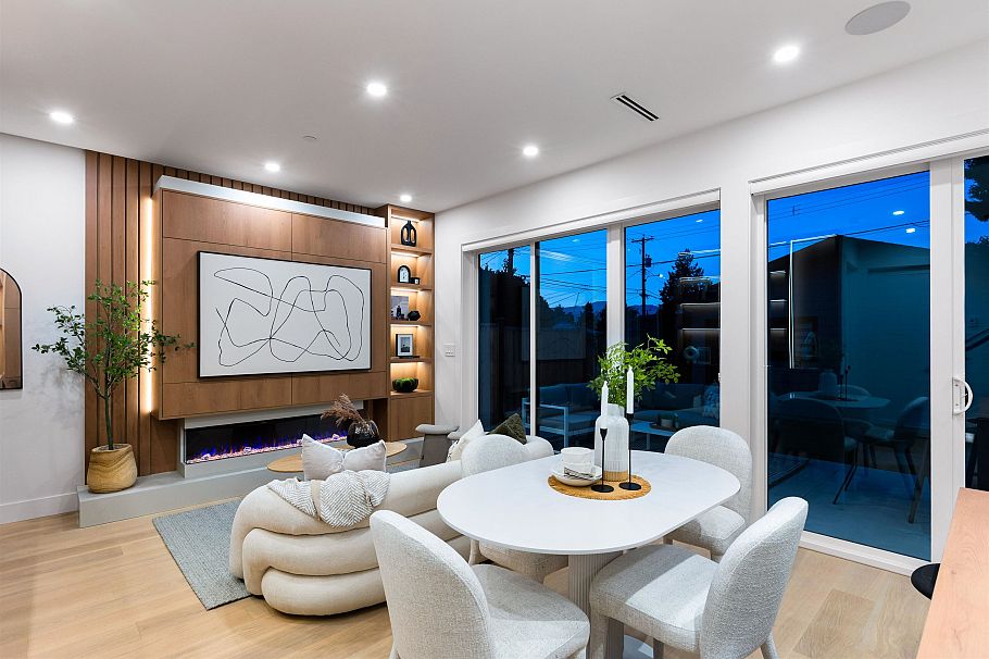 2 2435 Napier Street Vancouver, BC - 4