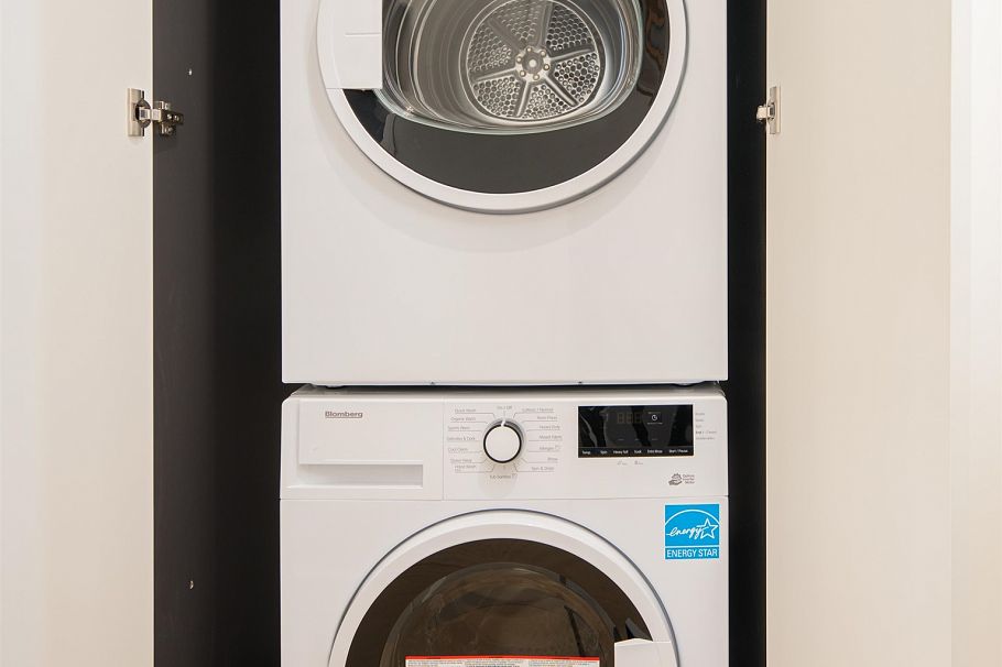 7382 Maple Street Vancouver, BC - 30