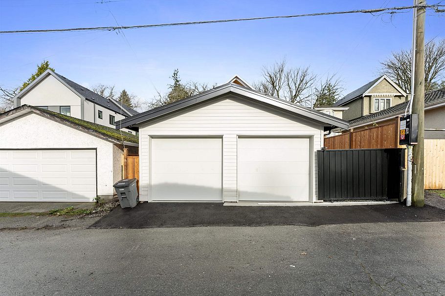 2 3218 W 38th Avenue Vancouver, BC - 29