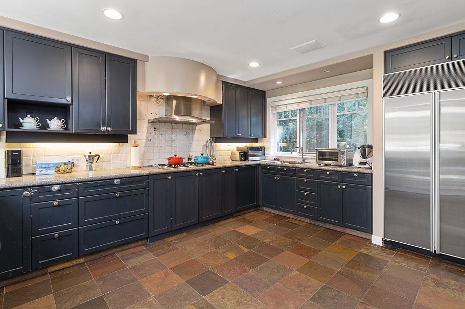 1649 W 29th Avenue Vancouver, BC - 12