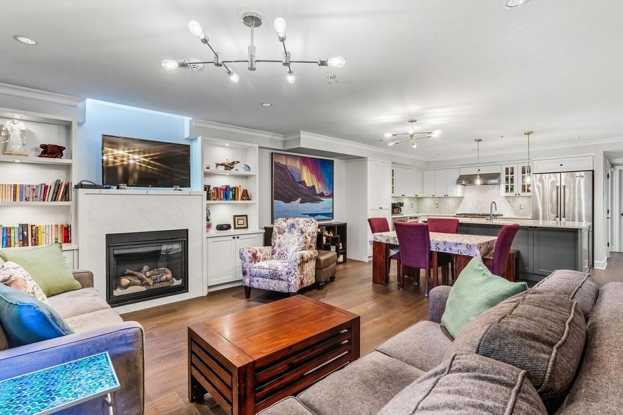 100 656 W 13th Avenue Vancouver, BC - 3